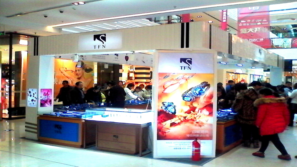 万达广场卖场搭建图